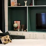 Amazing 10bed In The Heart Of Le Marais And Suprises... 아파트 *
