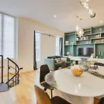 아파트 Amazing 10bed In The Heart Of Le Marais And Suprises... 파리